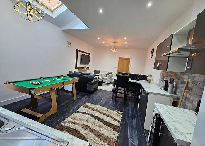 Luxe Villa Near Nec, Bhx & Train