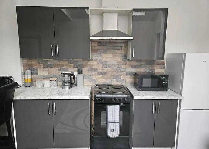 Luxe Villa Near Nec, Bhx & Train