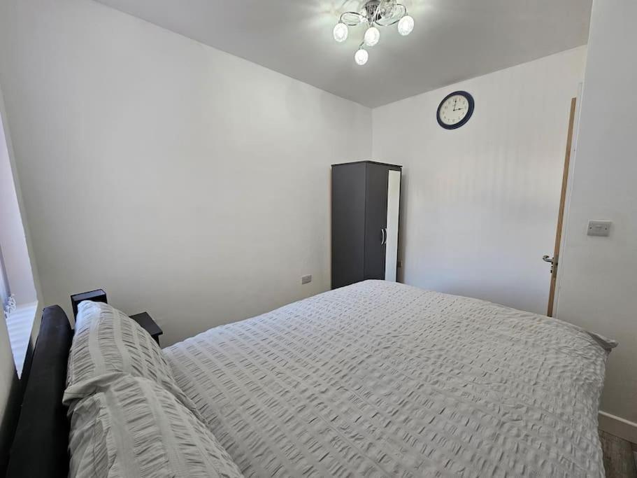 Luxe Near Nec, Bhx & Train Holiday home Birmingham