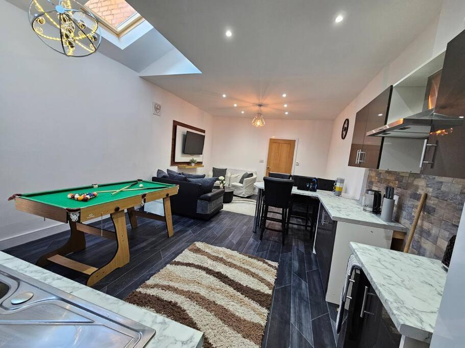 Holiday home Luxe Near Nec, Bhx & Train *